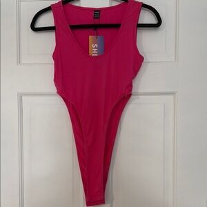 SHEIN Fuchsia Sleeveless Bodysuit